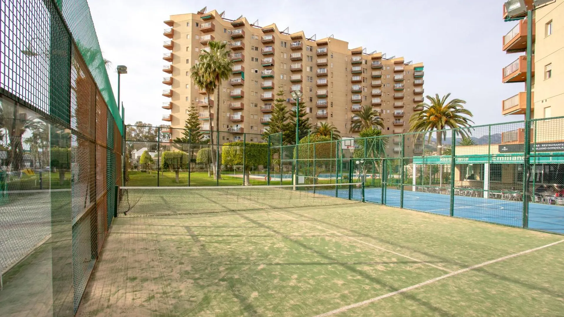 1004 - Beachfront Apartment On El Paseo, 4 Pers - Air Conditionning - Wi-Fi - Smart Tv Almuñécar
